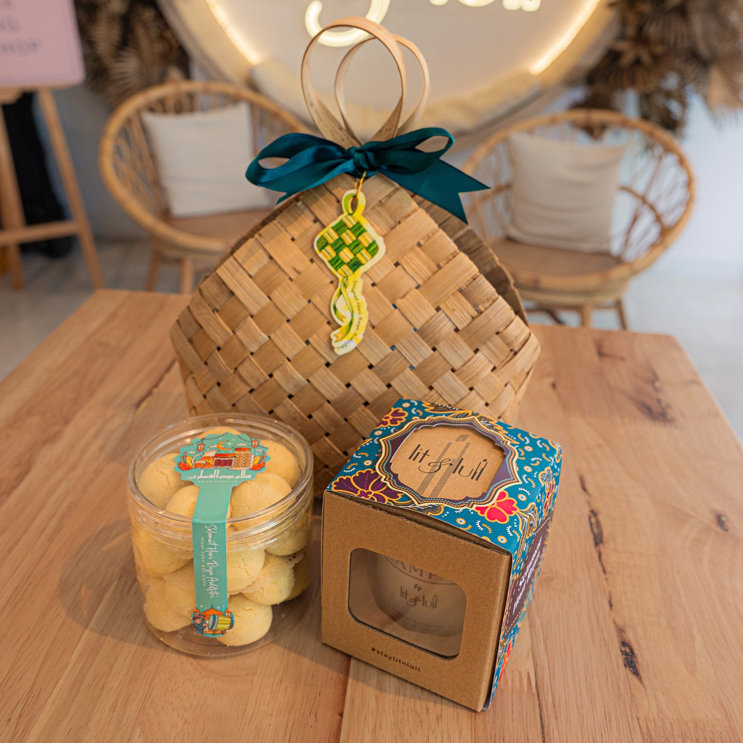 Lit & Lull Hari Raya Teh Rose Gift Set