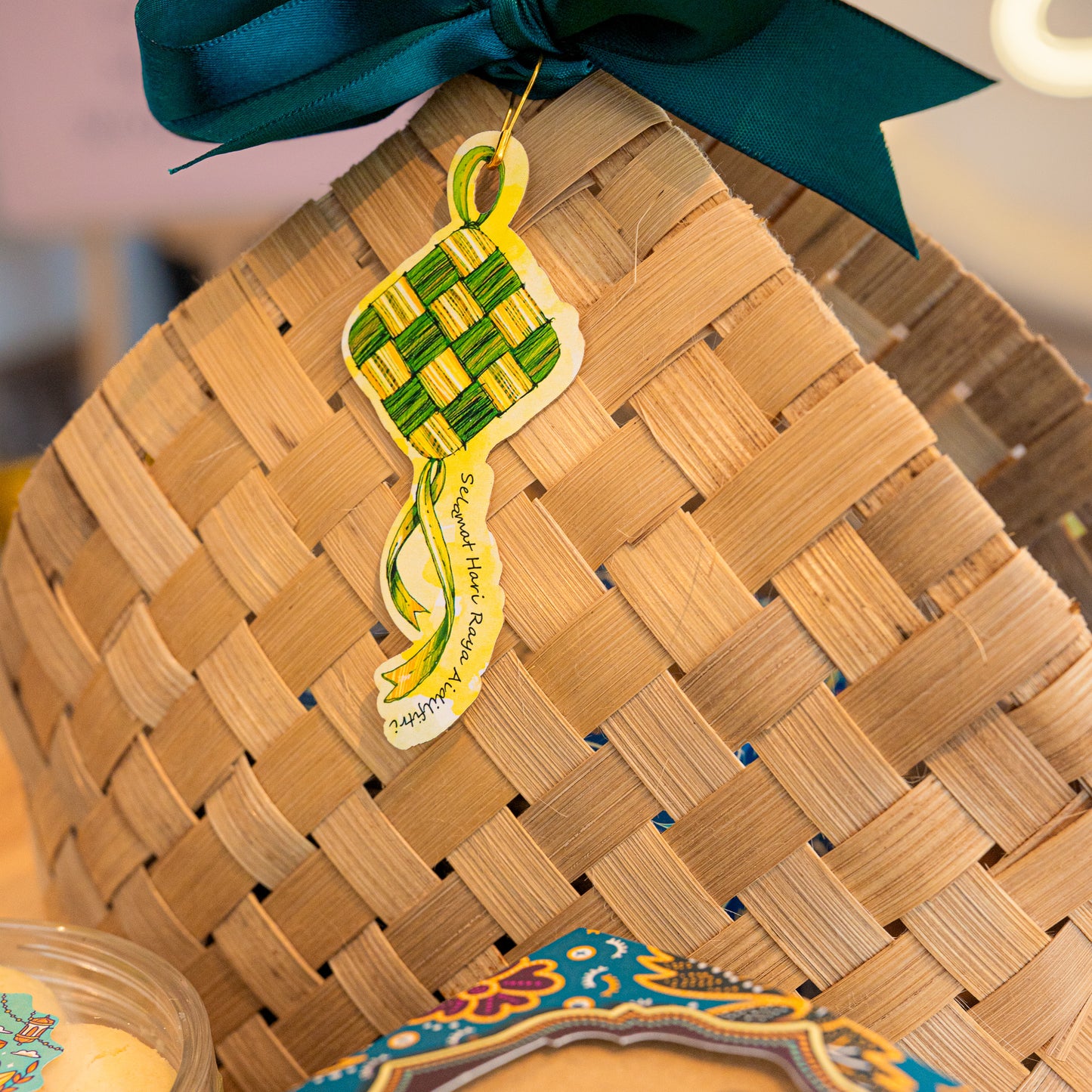 Lit & Lull Hari Raya Teh Rose Gift Set